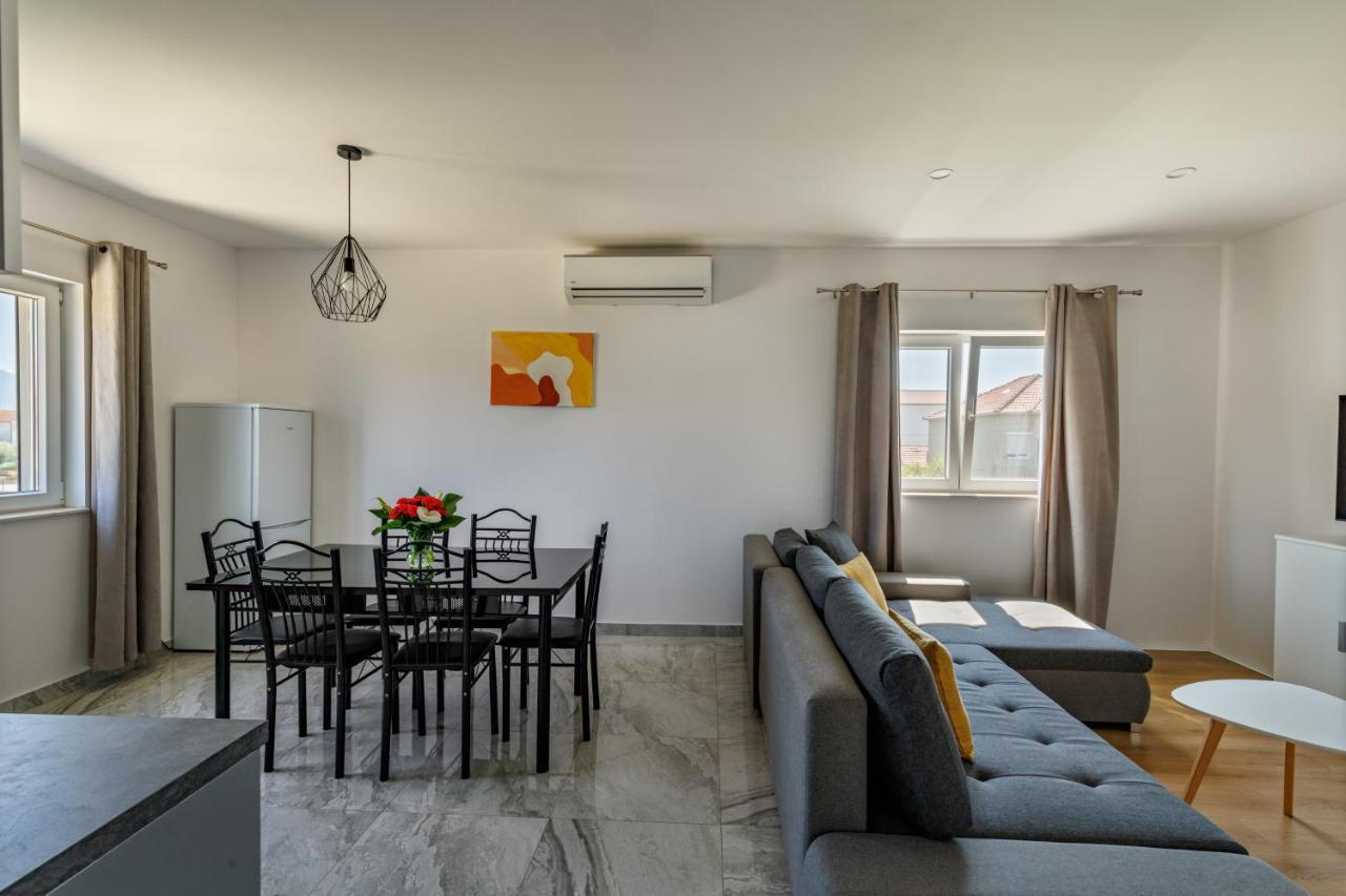 Apartman Krsticevic Metković Exterior foto